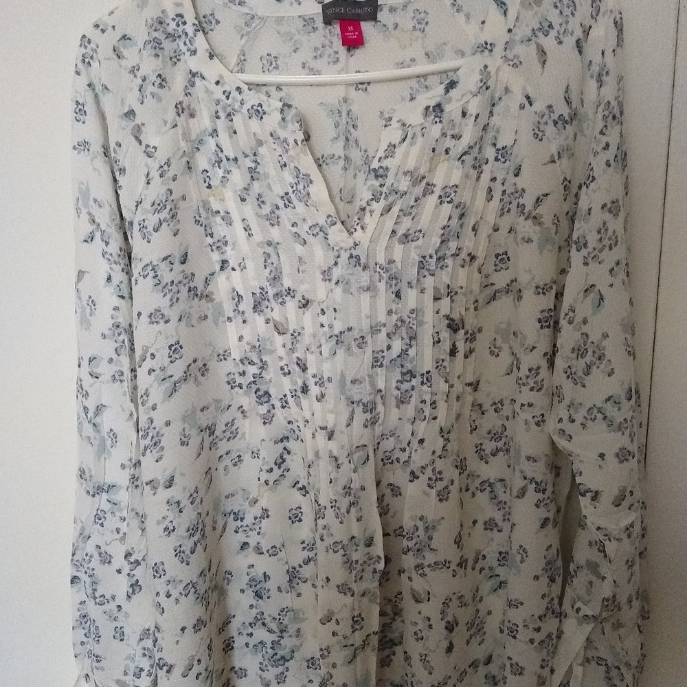 Vince Camuto blouse